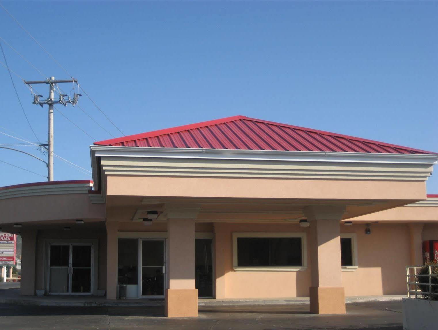 Sands Central Inn Hot Springs Exterior photo